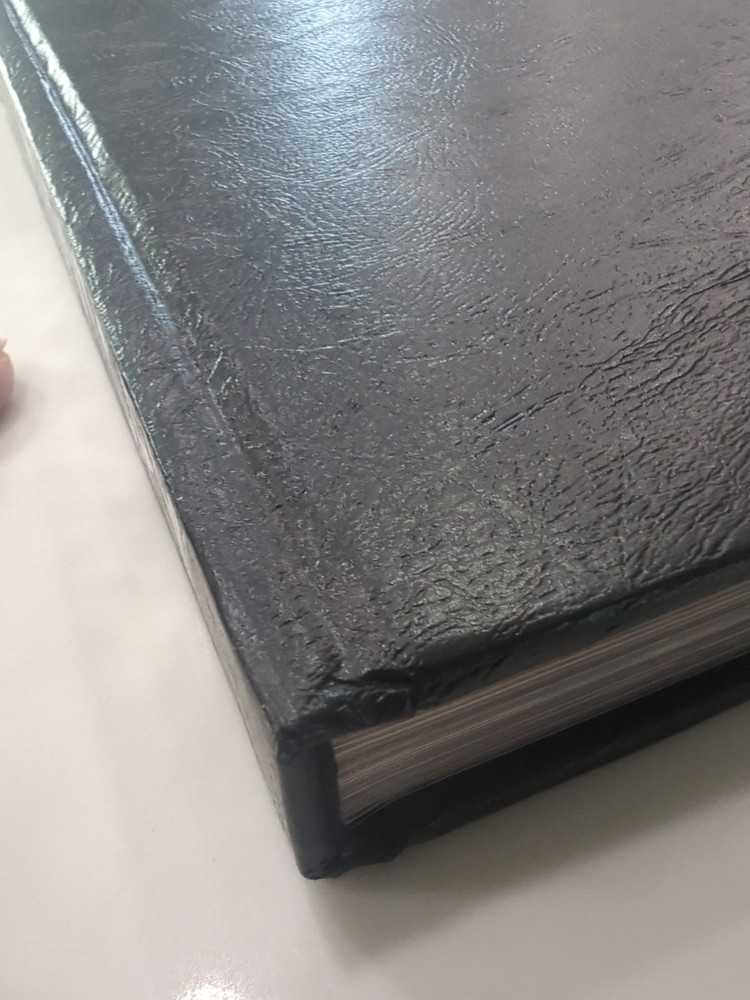 KISS Book KISSTORY USED Nice Ships Free DRGLAS