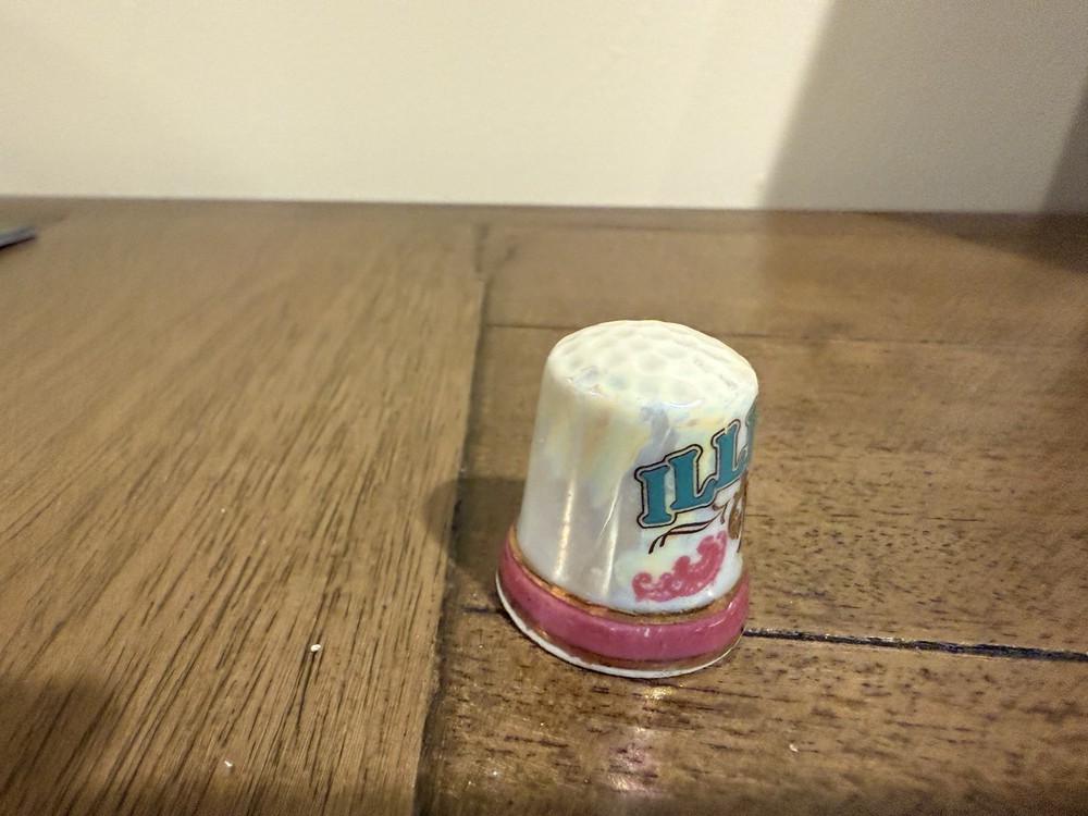 Illinois, IL White Porcelain Thimble