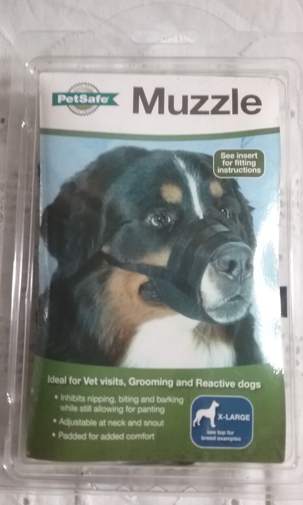 Petsafe Muzzle Size XL Breeds Black Padded