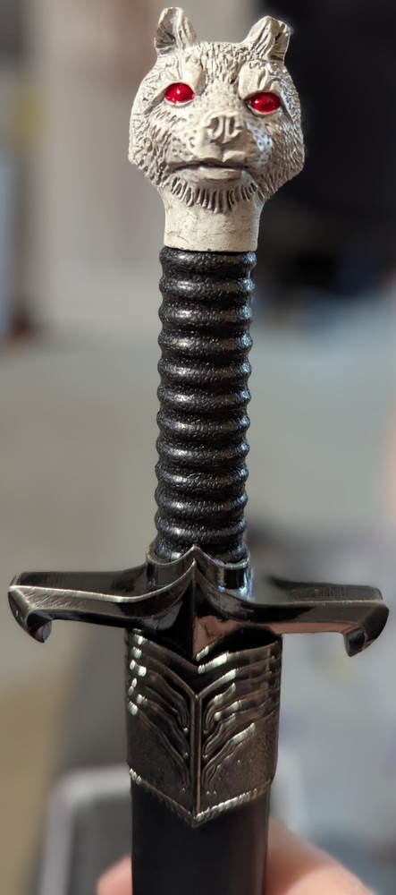 Wolf Head Dagger