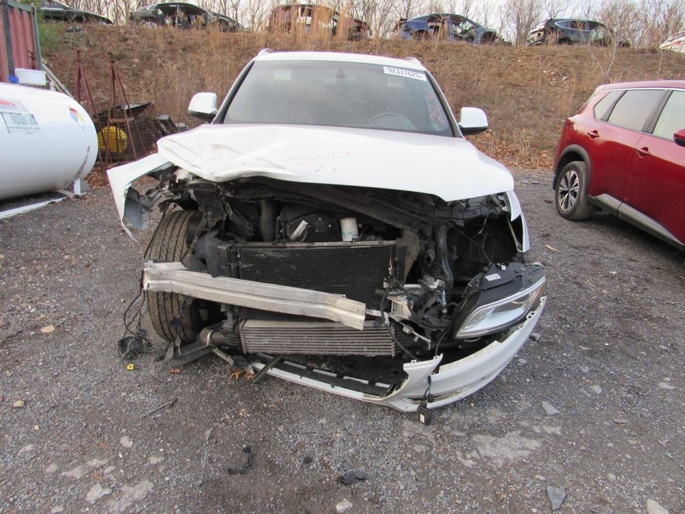 Q5 2017 Glove Box 1102002