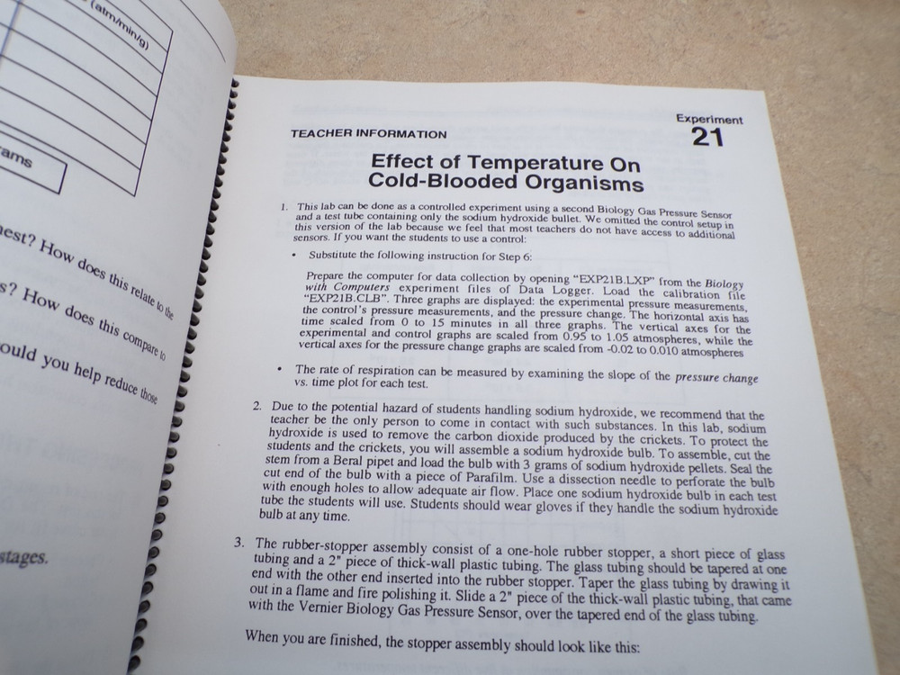 Software for Macintosh Vernier Biology with Computers Includes 3.5" discs