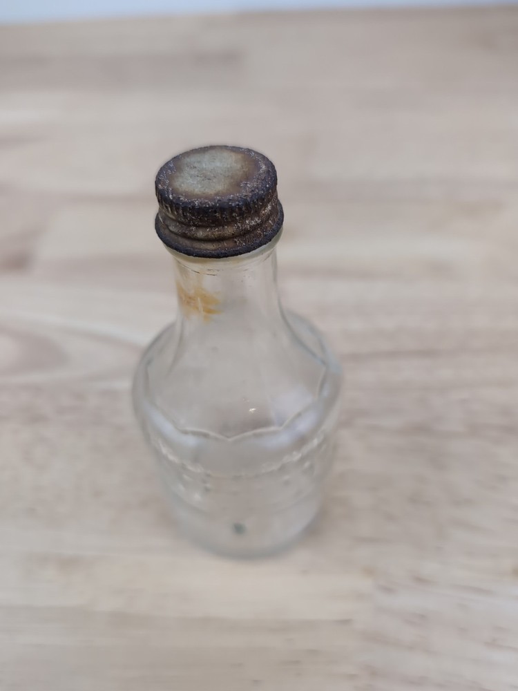 Vintage Morgan David Wine Bottle
