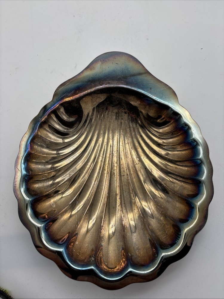Vintage Oneida Silver Plated Shell Candy Dish 6”x 8”