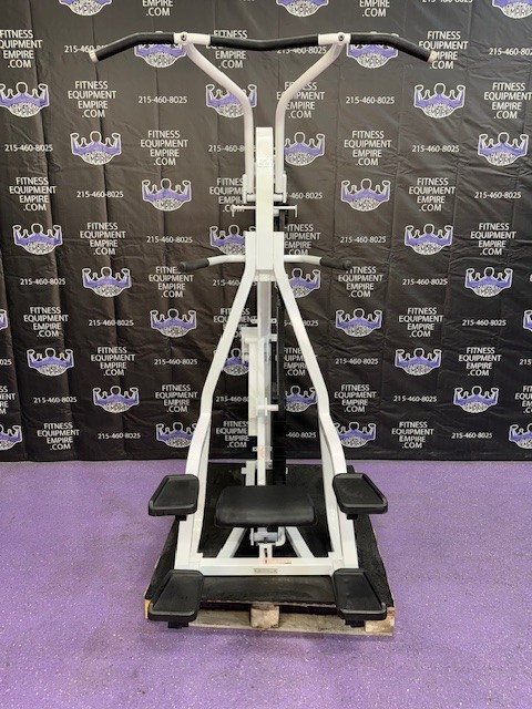 Nautilus Assisted & Body Weight Dip & Pull-up Combo Machine