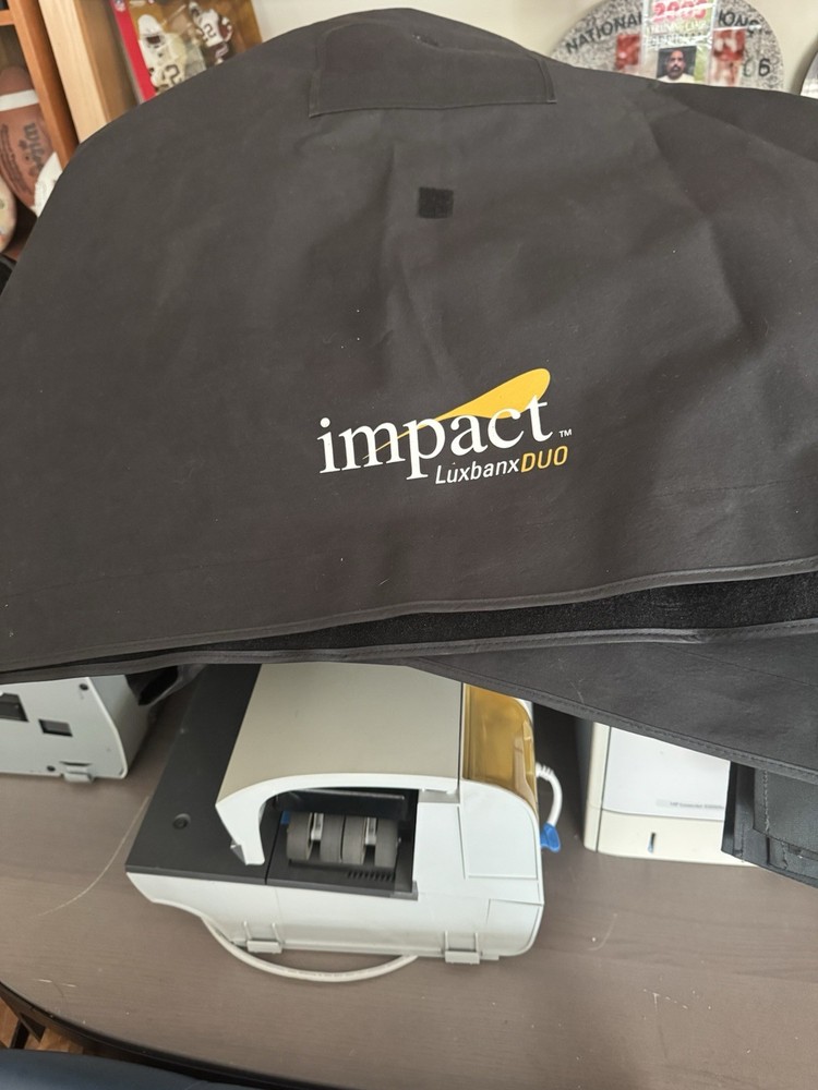 Impact Luxbanx Duo Rectangular Softbox LB-QL300 includes white diffuser & rods