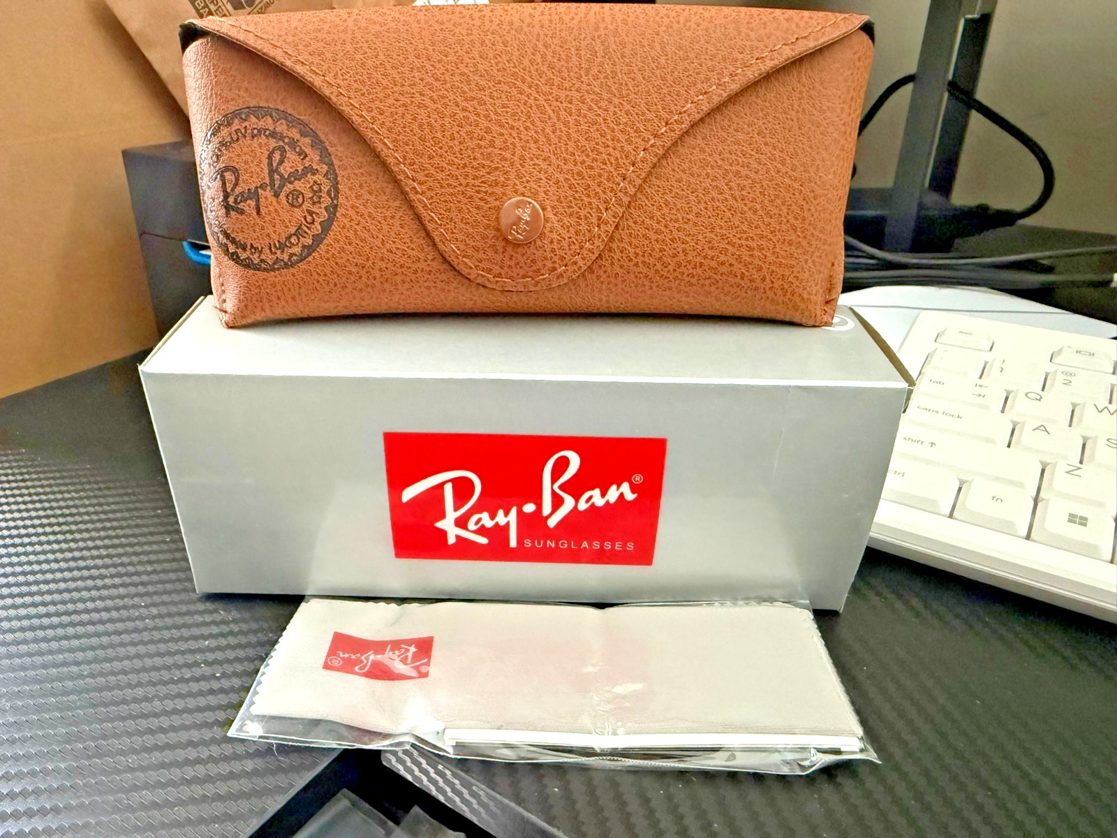 Ray Ban Universal Brown Medium Soft Case for Sunglasses & Eyeglasses with Cloth