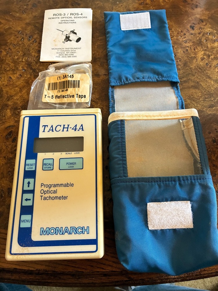 Monarch Tach-4A Programmable Optical Tachometer with Case. DOES NOT POWER UP