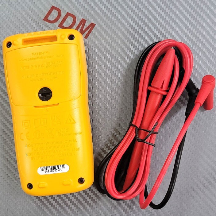 Fluke 101 Basic Digital Multimeter Pocket Portable AC DC Tester