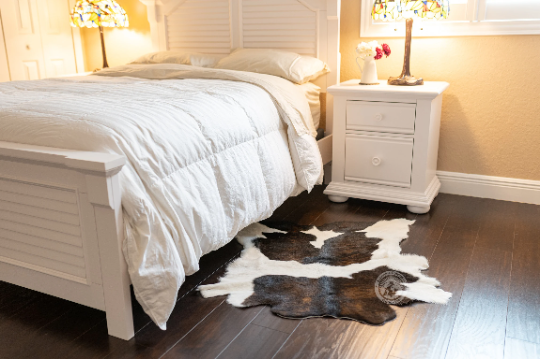 Real Calfskin Rug Tricolor - Size 3-3.5 x 3-3.5' Calf Hide