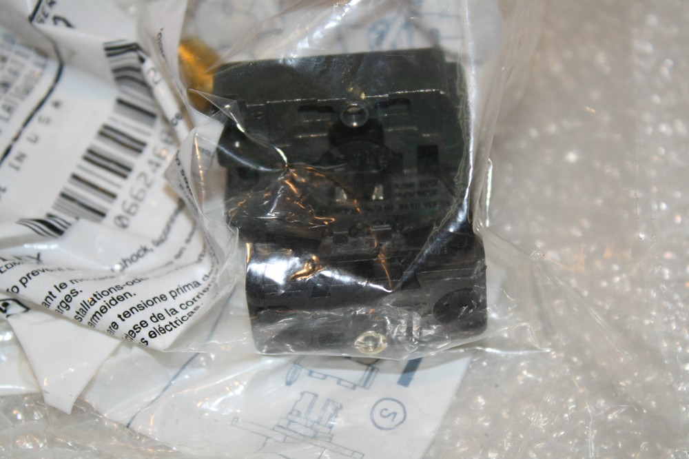 Allen Bradley 800E-2DL3 Light Module, 24VAC/DC 800E2DL3