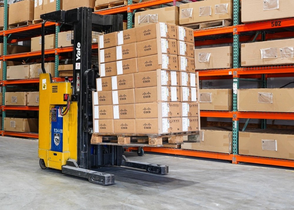 Cisco STACK-T1-3M 3m StackWise-480/1T Cable Catalyst 3850 C9300 C9300X Refresh