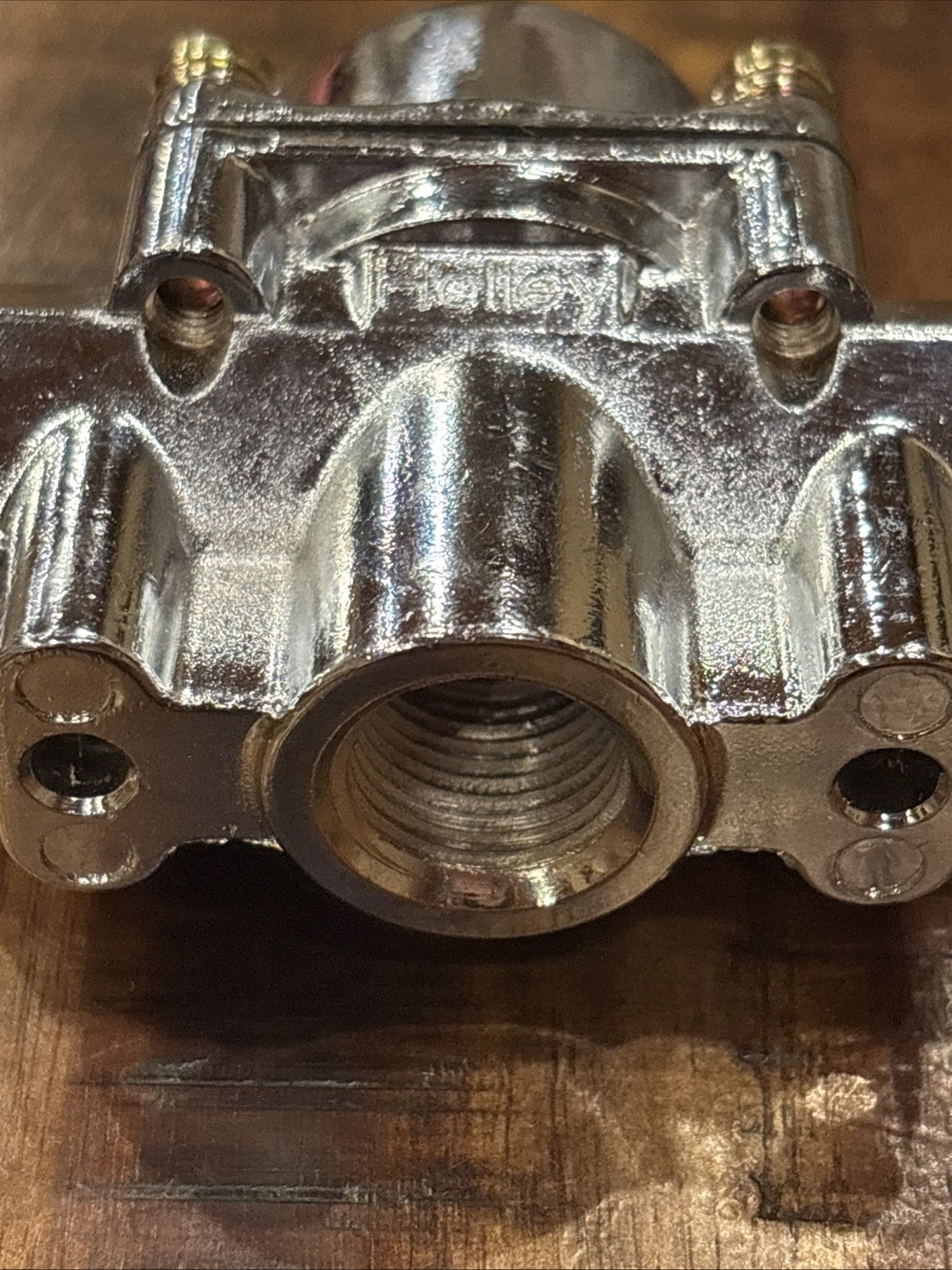 Holley Fuel Pressure Regulator 4-9psi Comes With A Bracket But NO SCREWS New