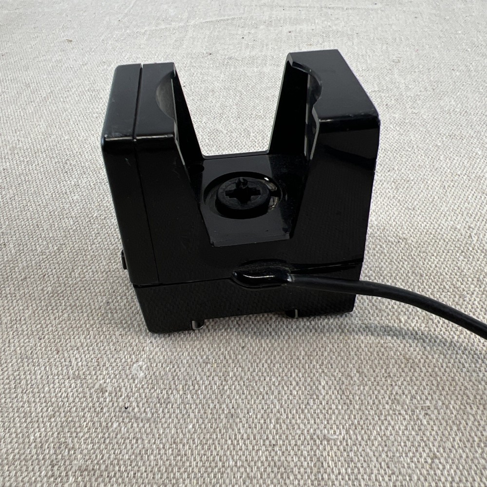 VINTAGE POLAROID FOCUSED FLASH MODEL #490