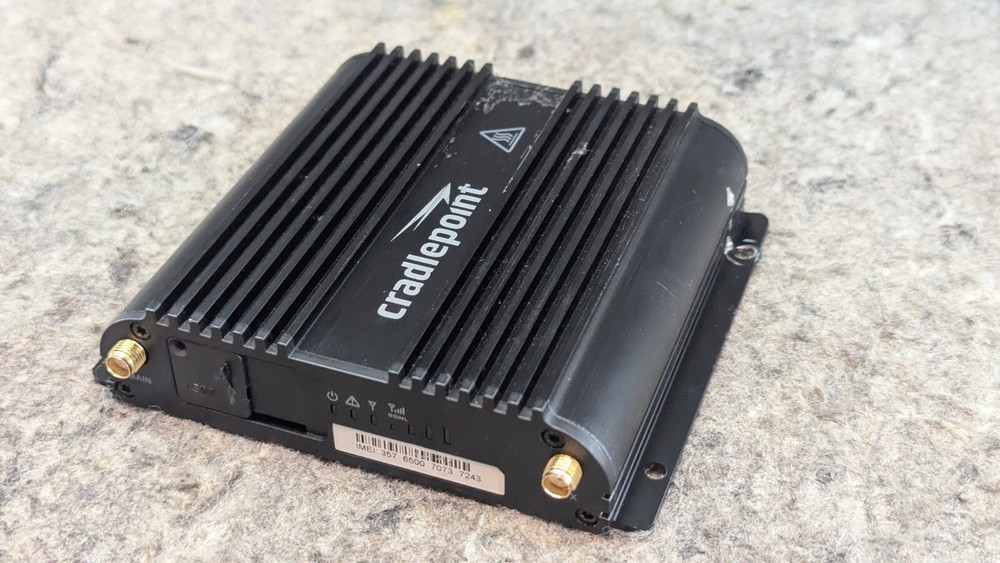 CradlePoint IBR650B-LP4 4G LTE w/ 3G Fallback Router - Untested