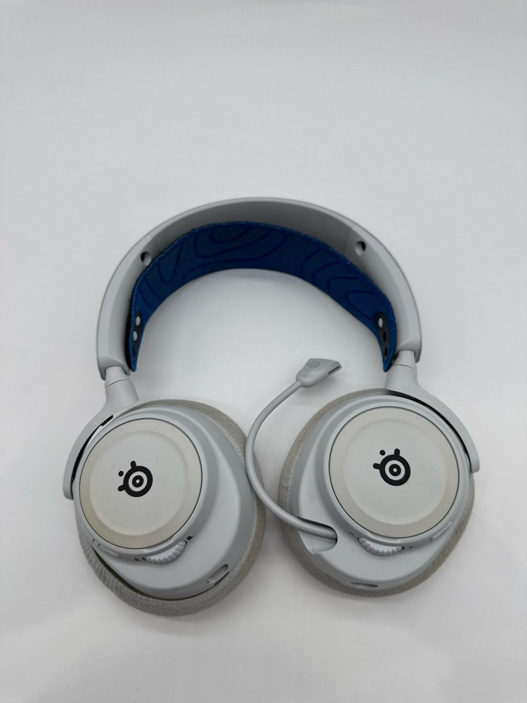 SteelSeries Arctis Nova 7P Wireless Gaming Headset Bluetooth PS5 PC White