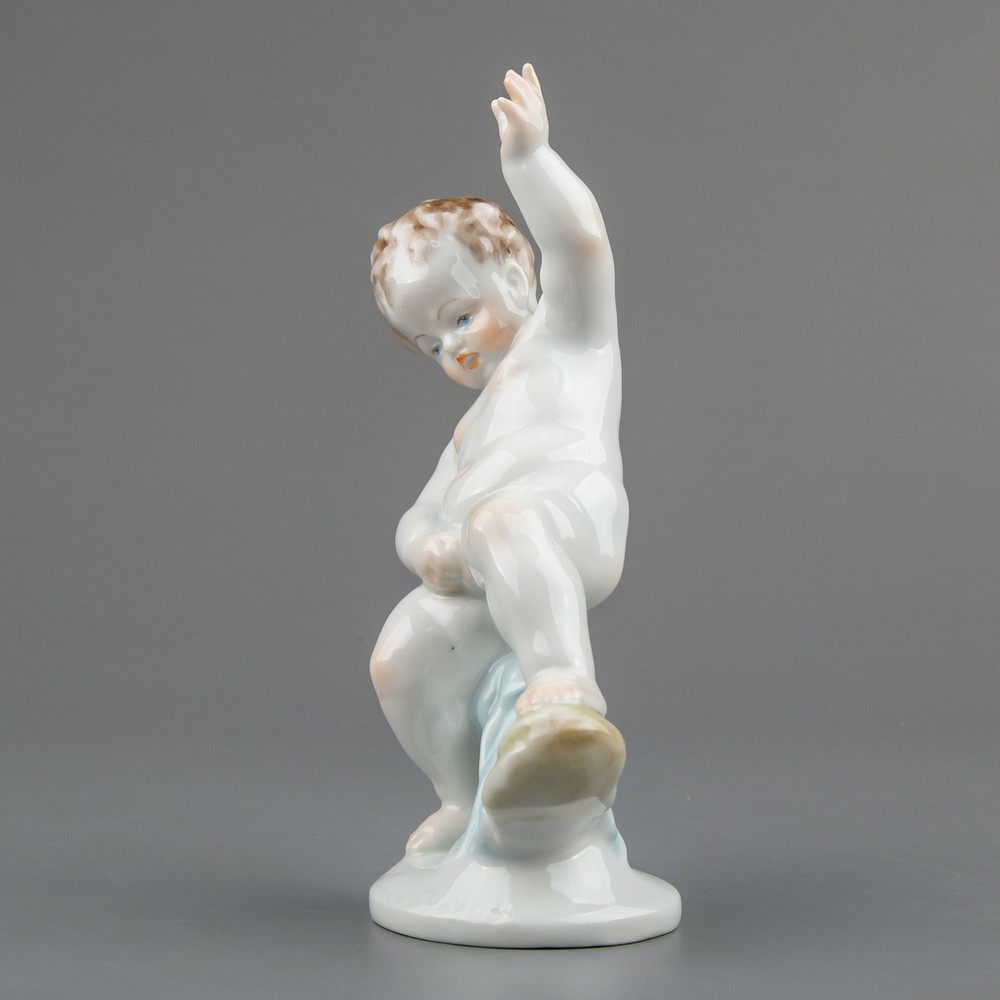 Herend Nude Cherub Figurine #5751 II.