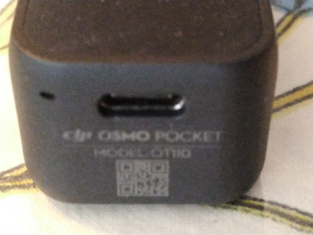 DJI Osmo Pocket 1 3-Axis Stabilizer and 4K Handheld Camera With Case