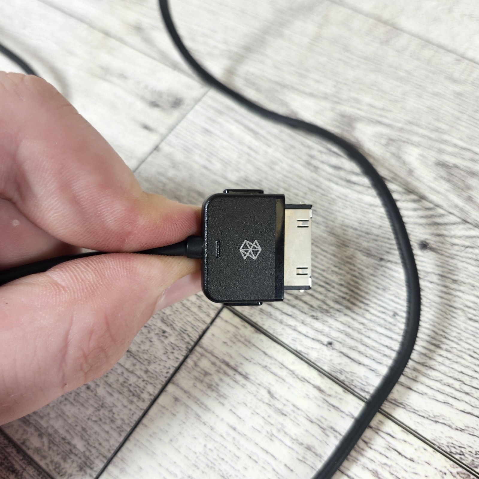 Microsoft Zune Car Pack FM Transmitter Charger Dock Black 30-Pin AUX Adapter