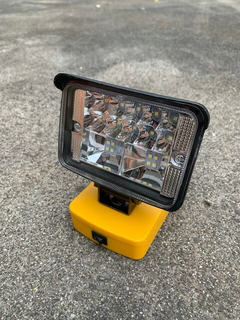 custom DeWalt 18v LED light with switch, 2nd Gen, 18 LED *Mel Stock