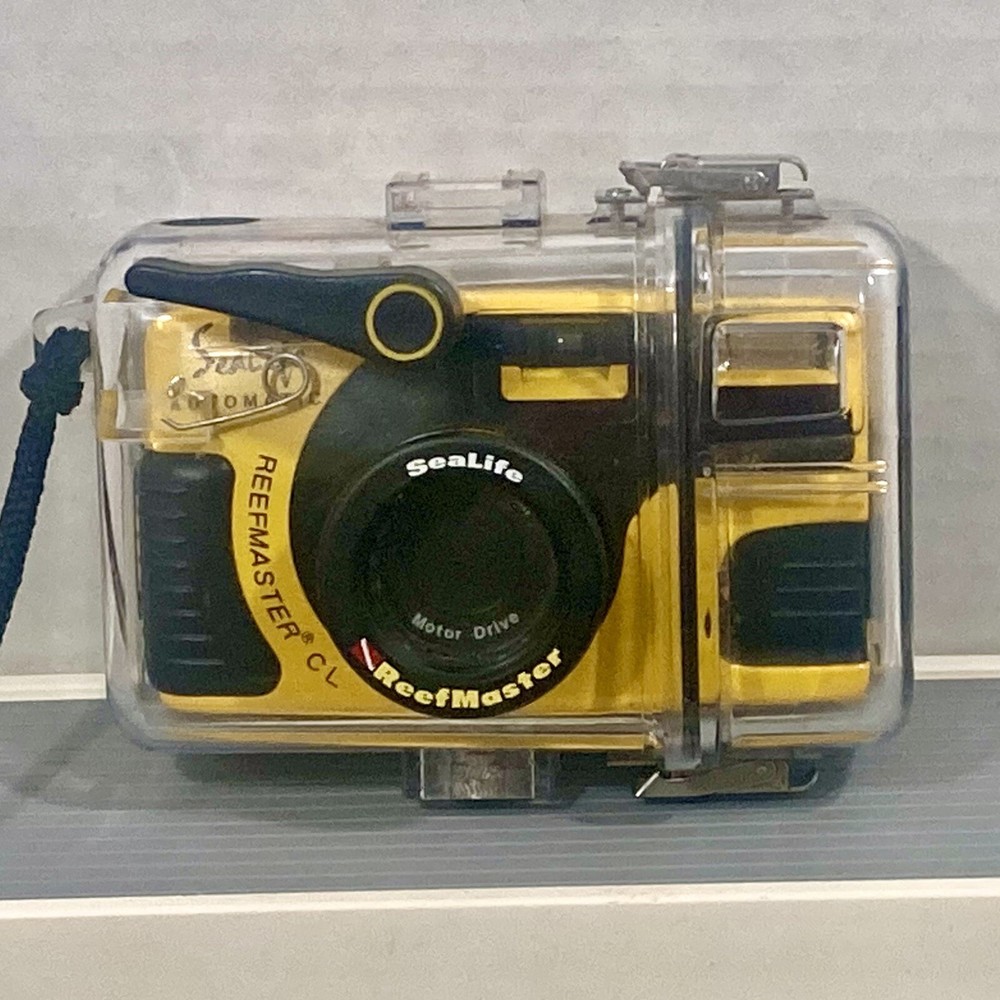 Sealife Automatic Reefmaster CL Wide Angle 35mm Dive Camera w Underwater Case