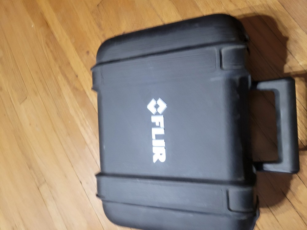 FLIR E4 1.2L Thermal Imaging Camera Model# Flir-E63900