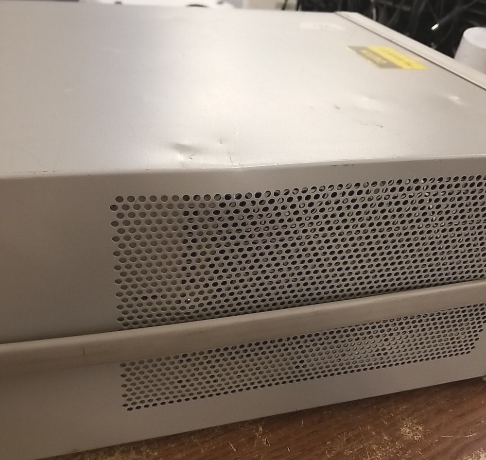 Agilent 8960 Series 10 E5515C Wireless Communication Test Set. UNIT ONLY *READ⬇