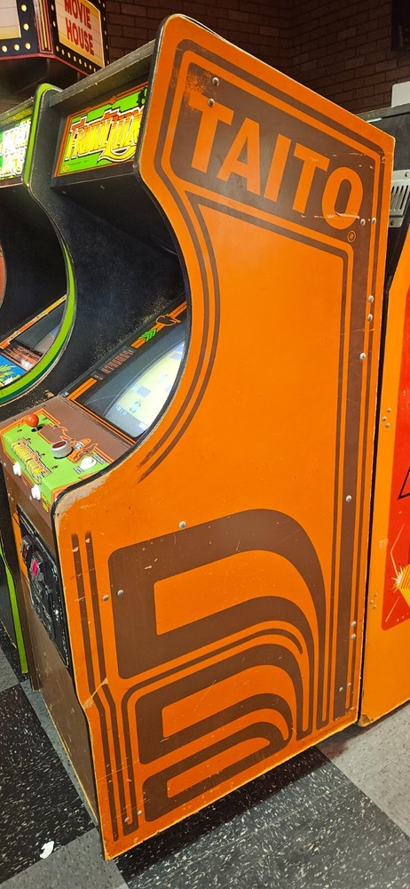 FRONT LINE Arcade Machine - Taito 1982 - 2531