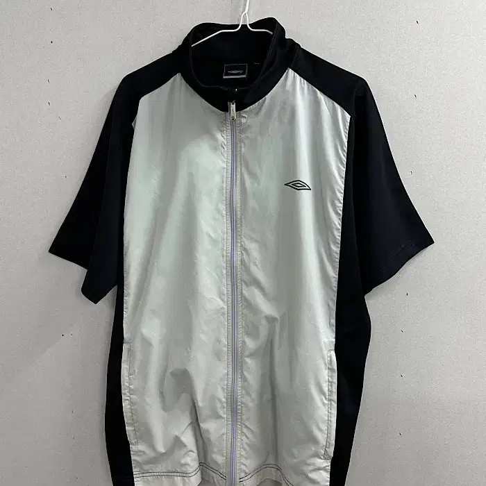 Umbro Short Sleeve Jacket XL Official