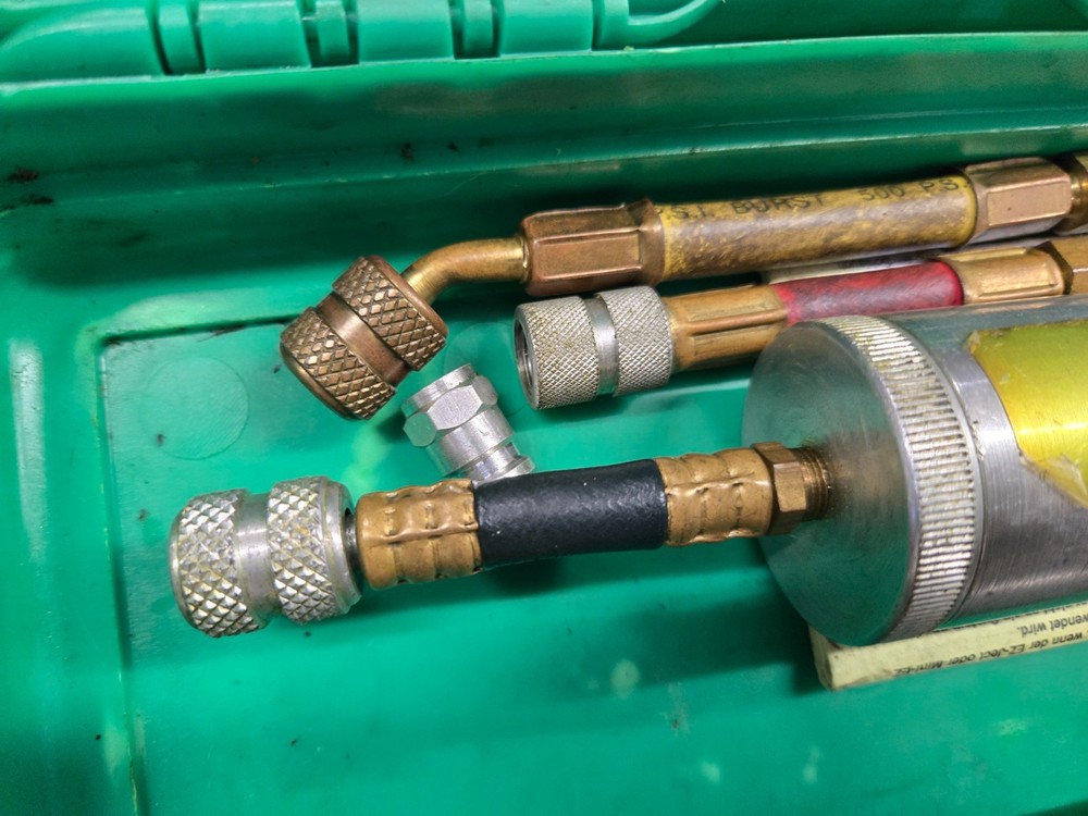 USED TRACERLINE??? LEAK DETECTION KIT TOOLS ???