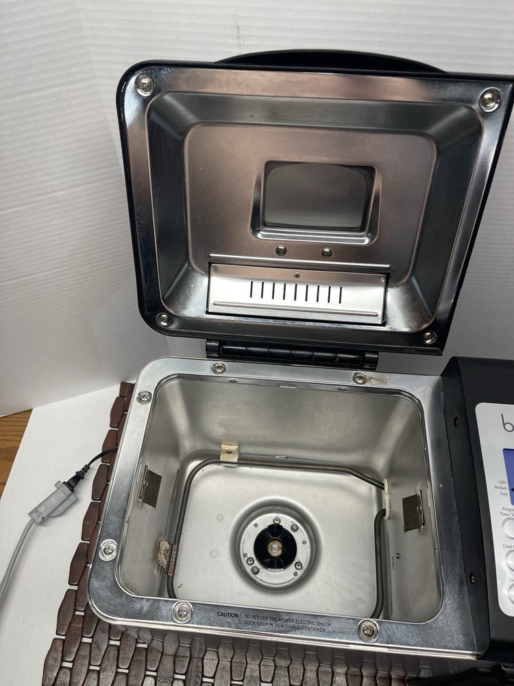 White westinghouse by beyond WBYBM2 2lb Automatic bread maker Machine chrome