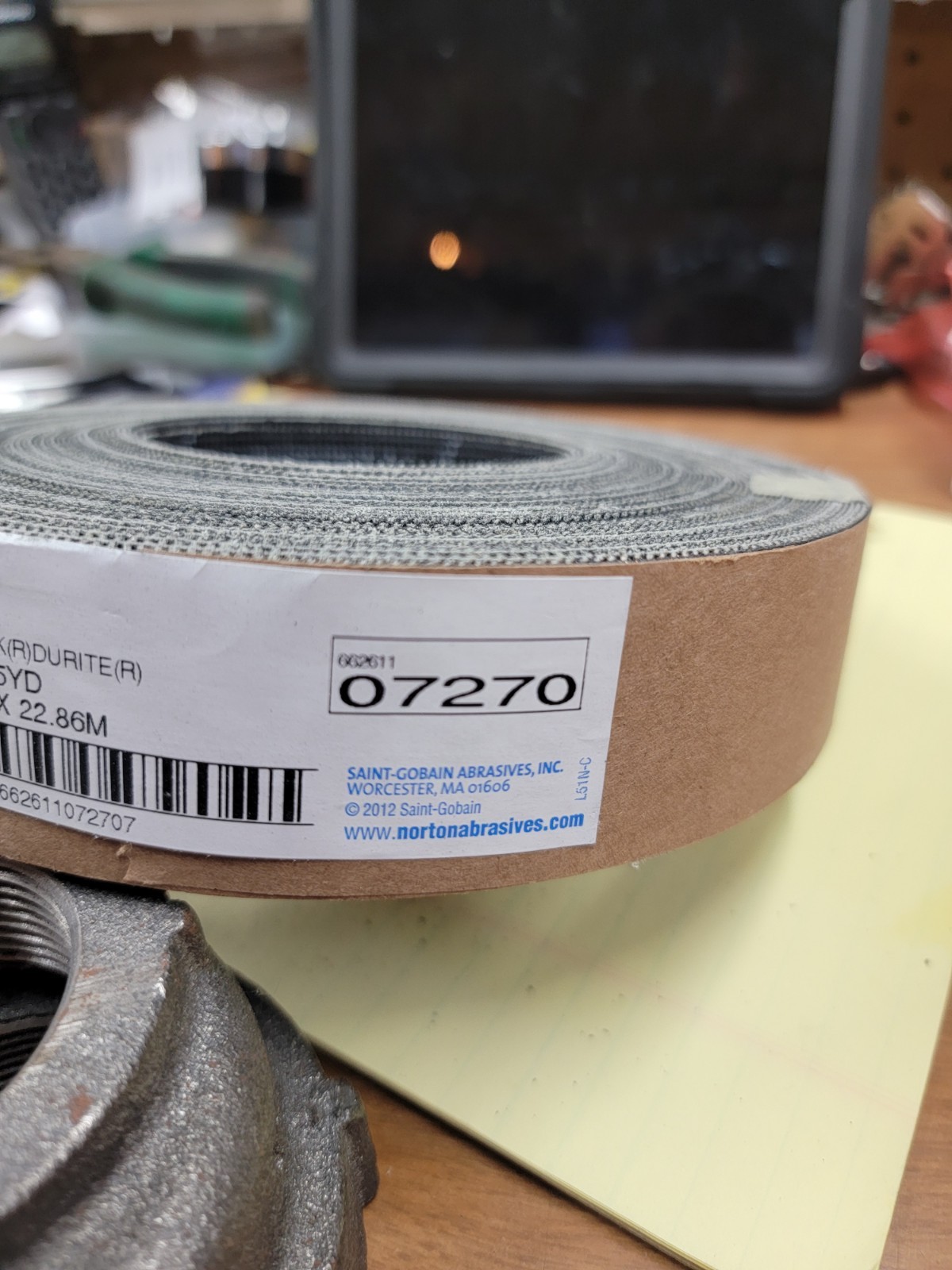 NORTON #662611072707 Q421 P120 GRIT 1-1/2" x 25 yds. TAPE ROLL. 4F881, Silicone