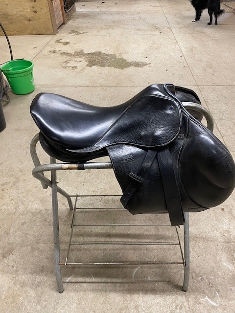 Stubben Ascend English Saddle