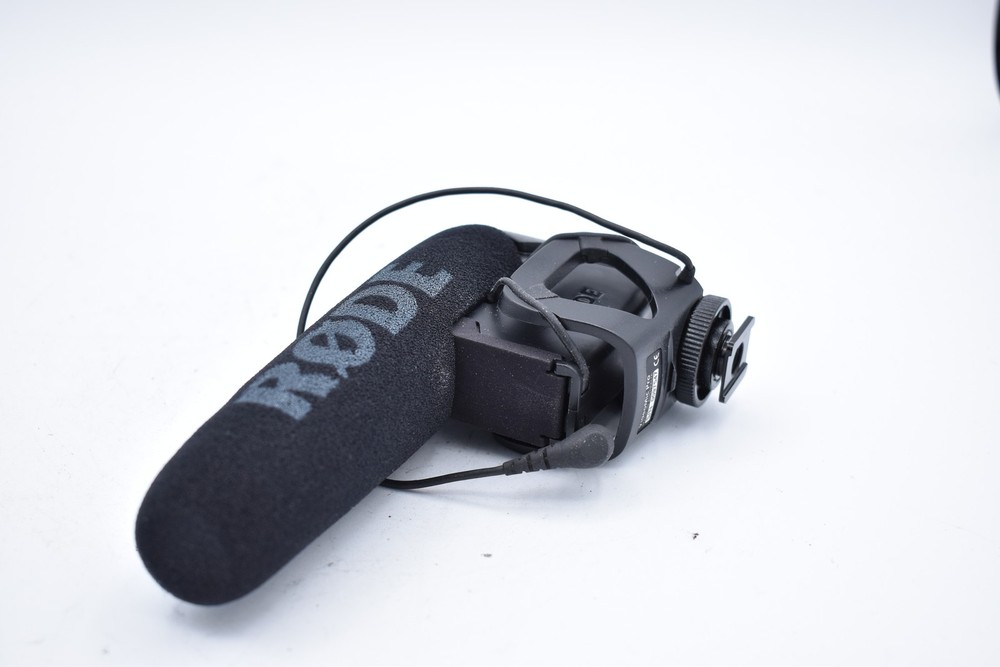 RODE VideoMic Pro Compact Camera-Mount Microphone (VideoMic Pro, 1st Version)