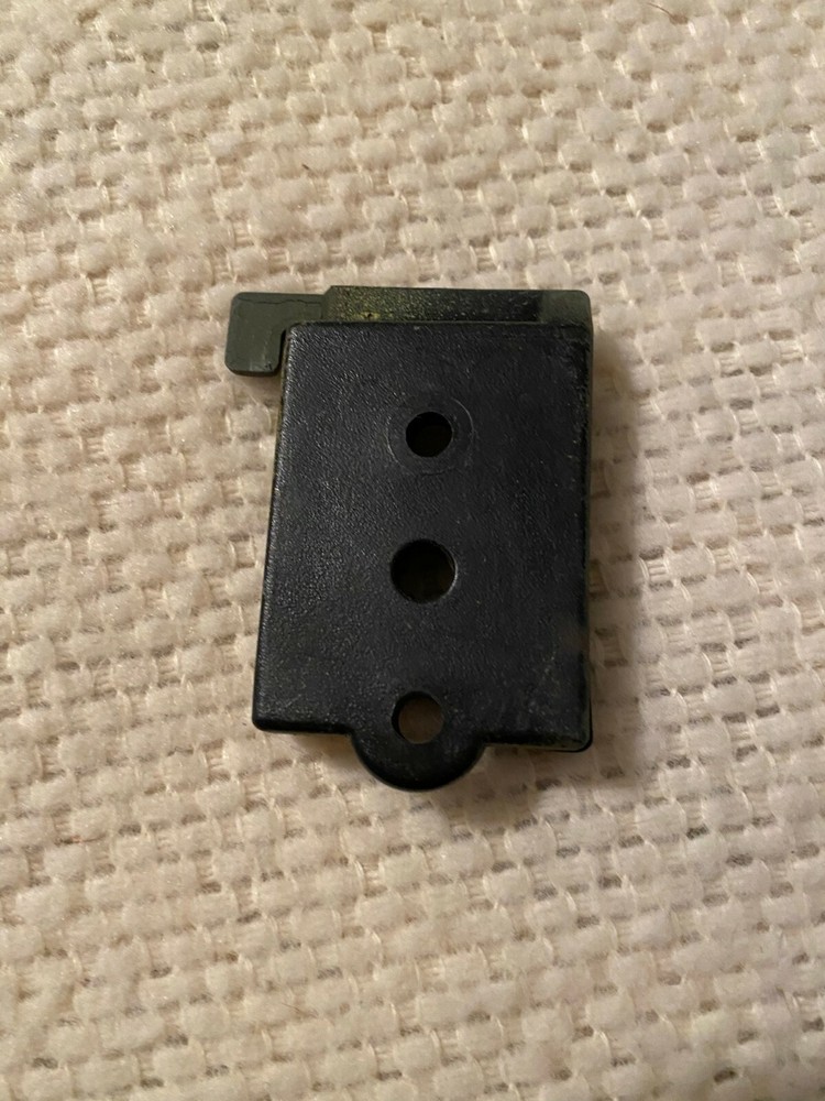 Wide 3 Hole Plastic Quiver Mount