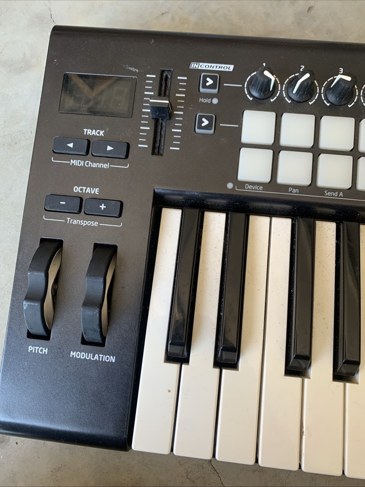 Novation Launchkey 25 - Used