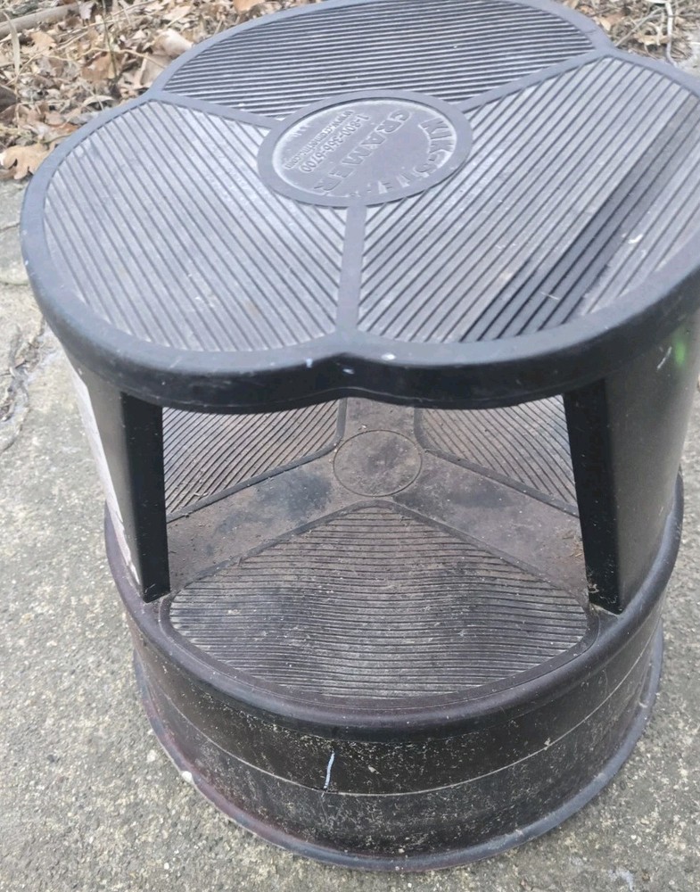 Kik-Step Cramer Steel Step Stool 350 lb Cap 16" Black