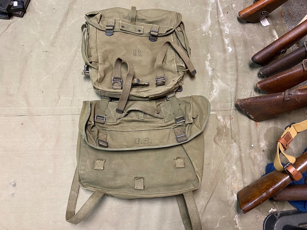 ORIGINAL WWII US ARMY M1944 COMBAT FIELD UPPER, LOWER PACK & SUSPENDERS SET-1944