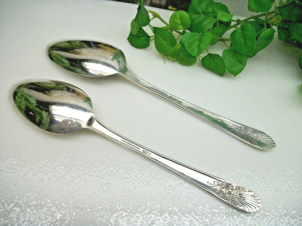 2 International Marigold SILVER MIST Silverplate Solid Serving Spoons 1935