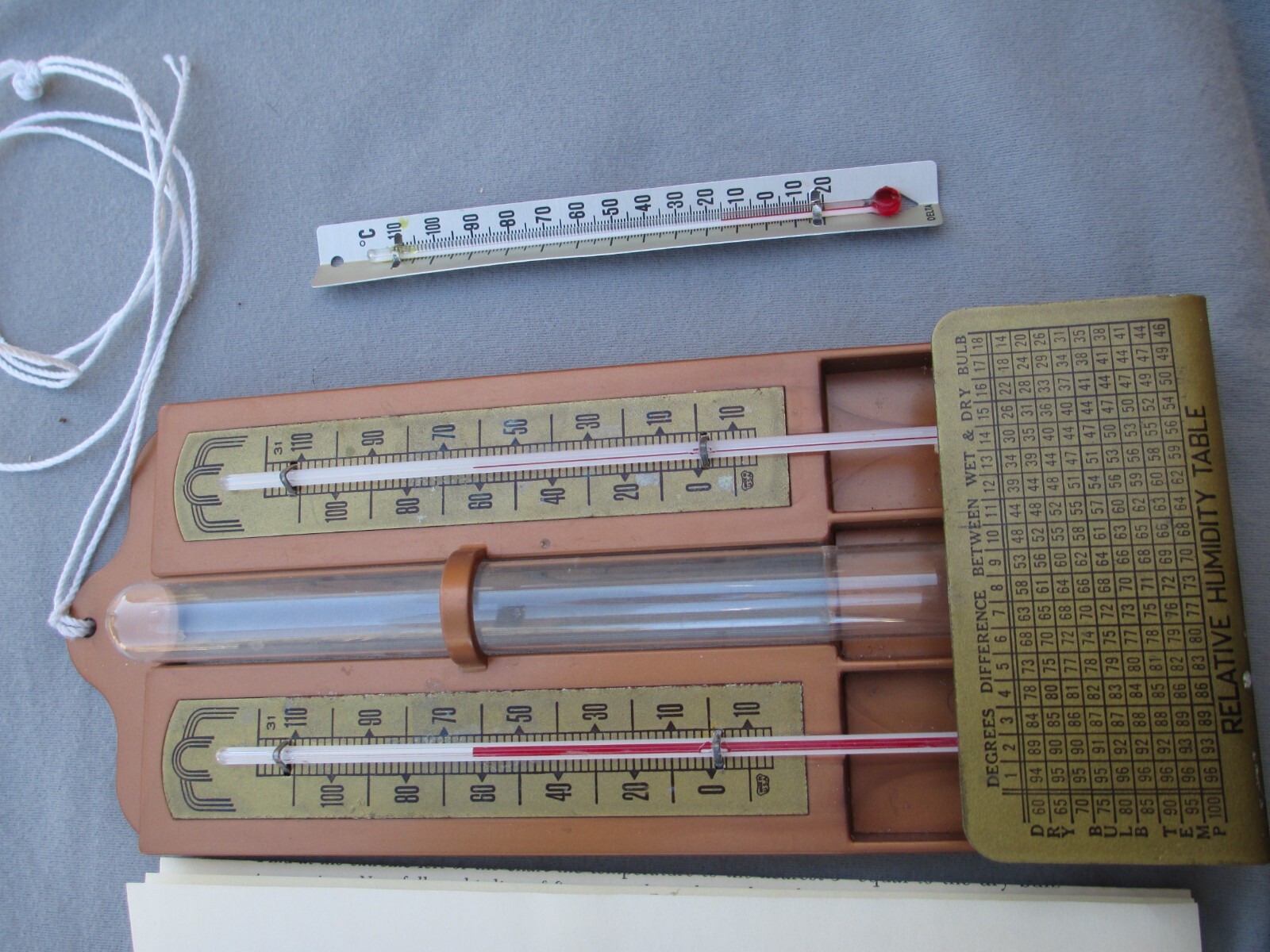 VTG HYGROMETER FOR HUMIDITY IN THE HOME GREAT COND EARLY 1960S APPEARS UNUSED