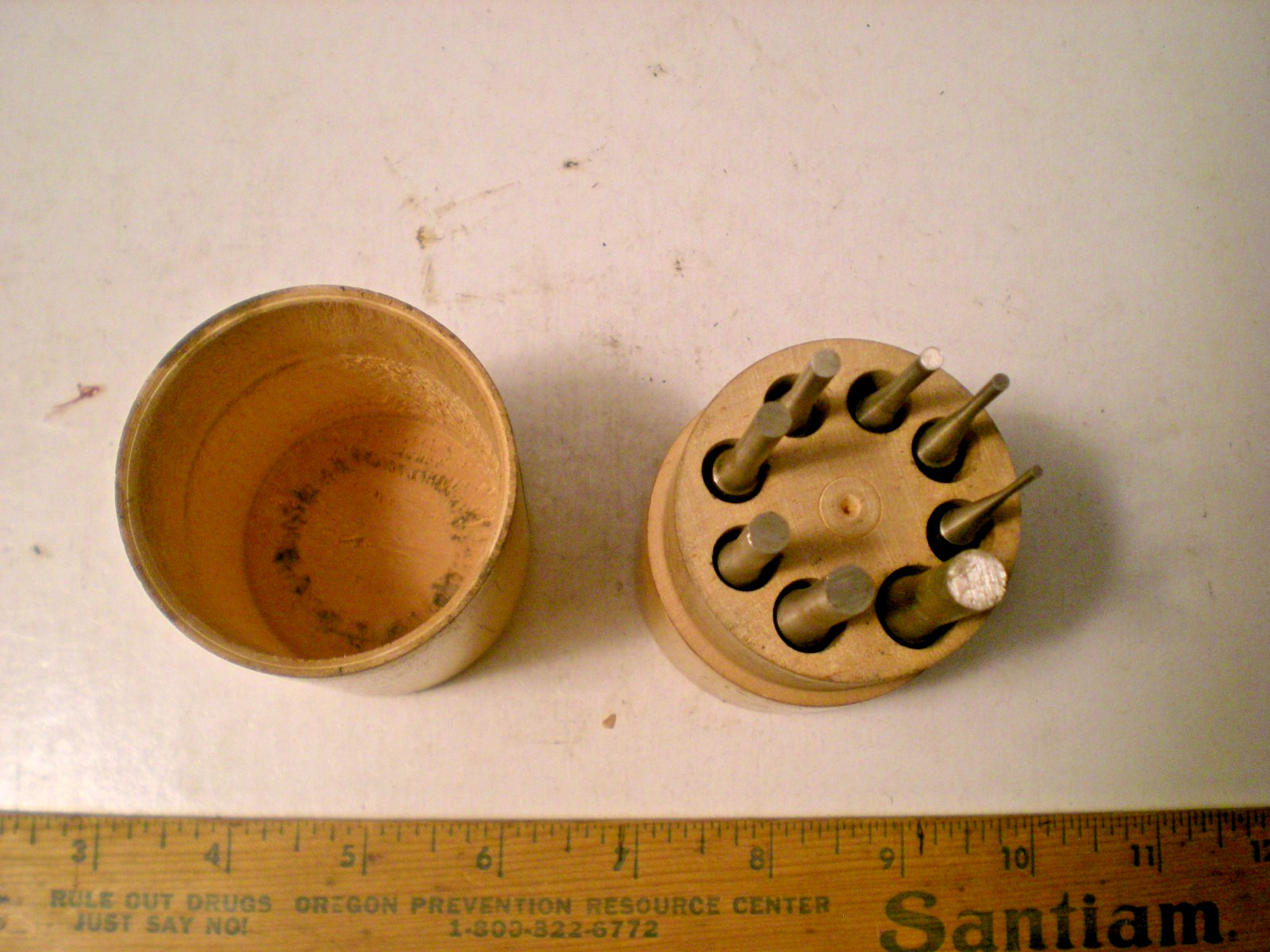 Starrett No. 565 Drive Pin Punch Set with Wood Case, Used