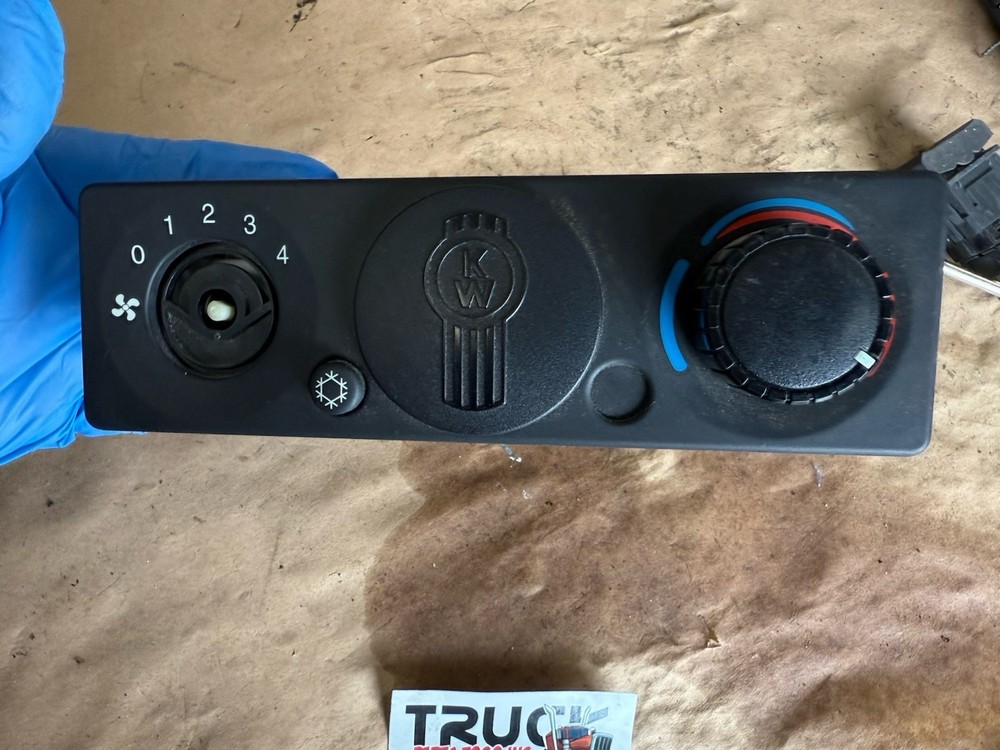 PACCAR HVAC CONTROL F21 1035