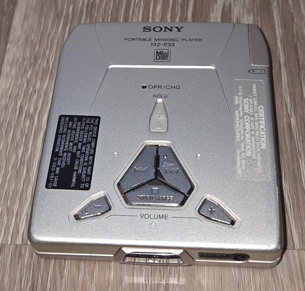 Sony Walkman MiniDisc Player MZ-E33 - Silver - Tested - PLEASE READ
