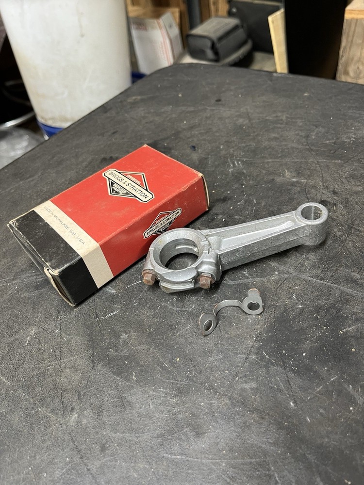 Briggs & Stratton 391640 ROD CONNECTING ASS