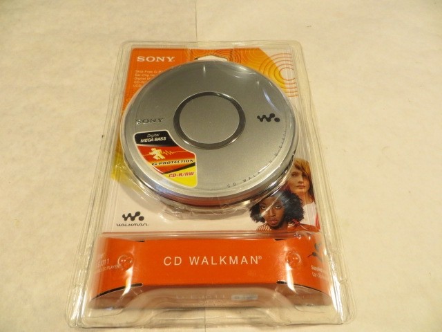 NOS Sony CD Walkman D-EJ011 - Never Opened