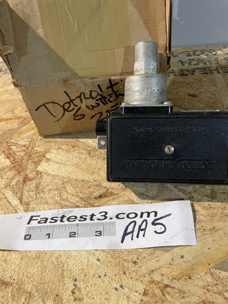 DETROIT SWITCH 250 TYPE RB-1 2504559 CONTROL SWITCH