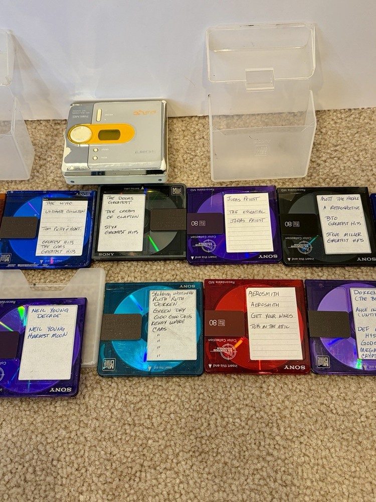 Sony Walkman Portable MINI Disc Player MZ N420D Includes 13 Mini Discs