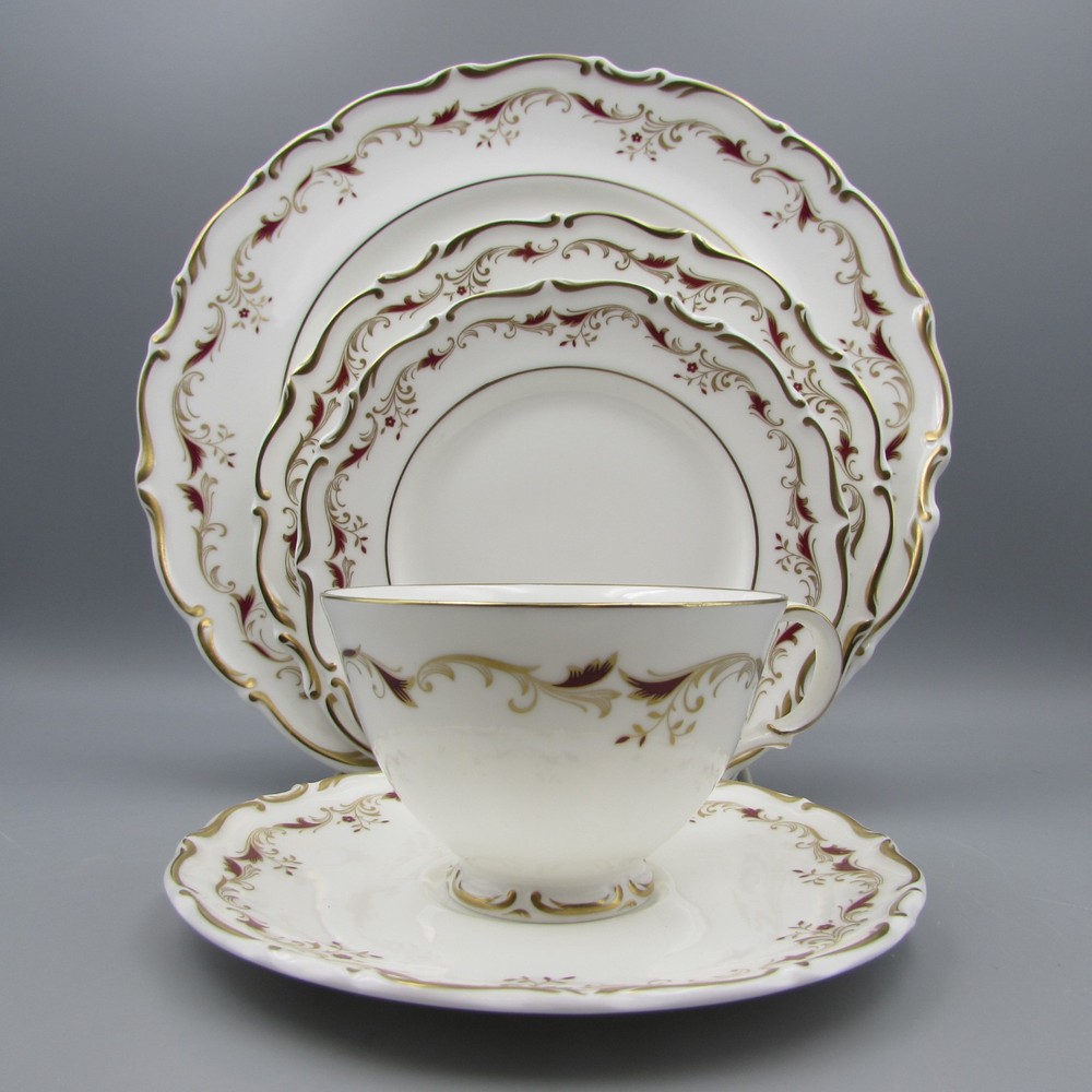 Royal Doulton Bone China STRASBOURG 5pc Place Setting