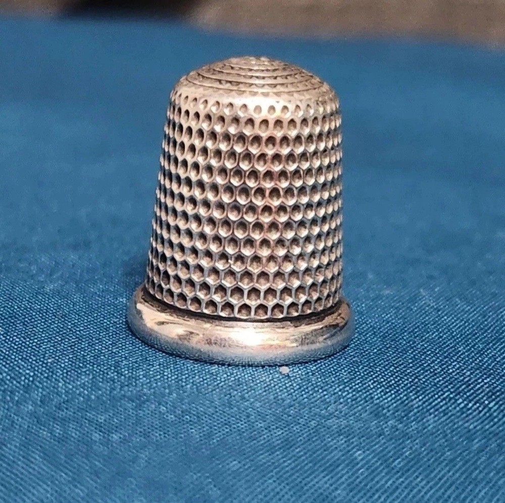 Antique Simons Bros Co Sewing Thimble Size 8
