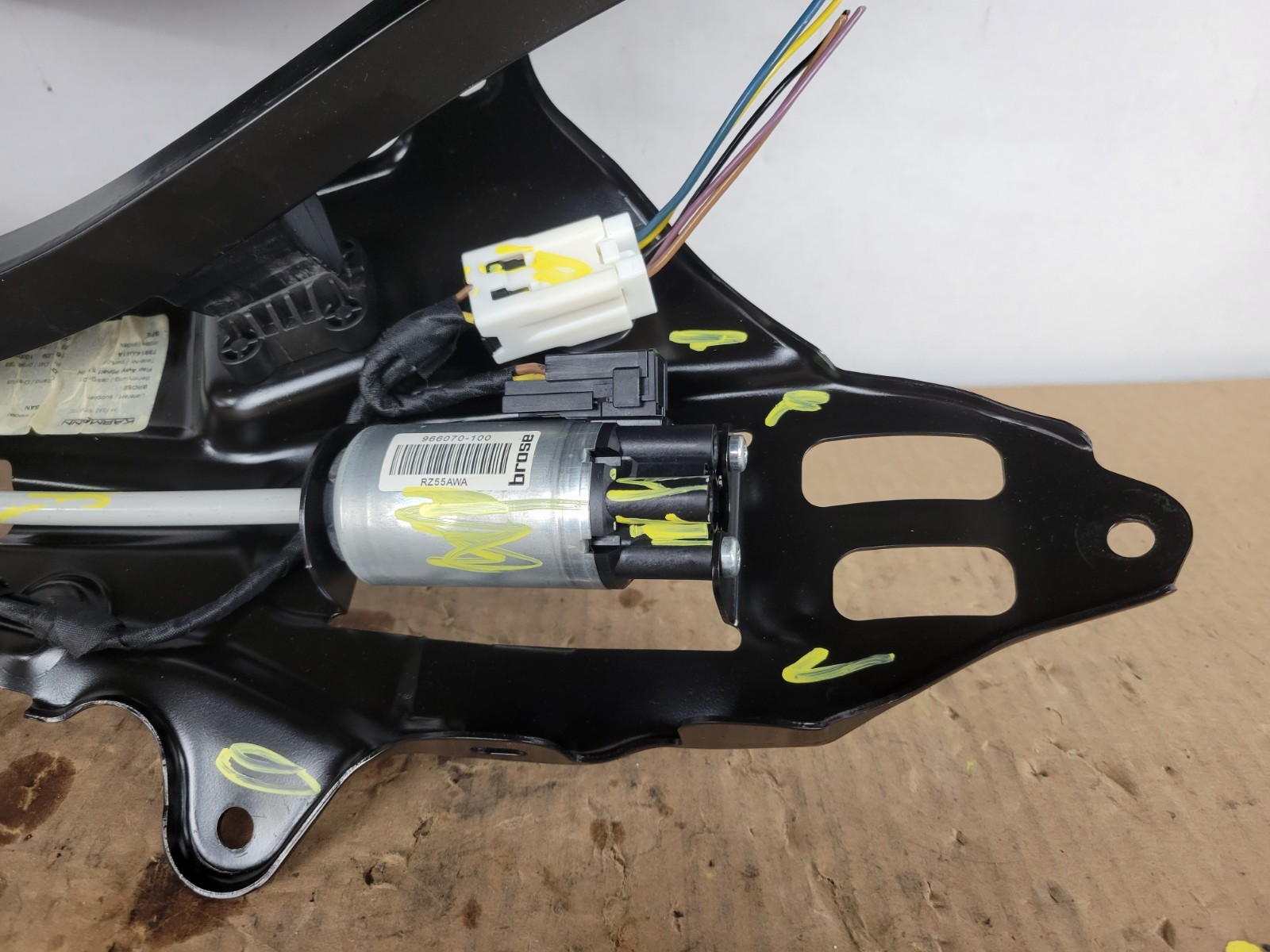 2009-2013 INFINITI G37 Convertible Top PASSENGER SIDE FOLDING PARCEL SHELF FLAP